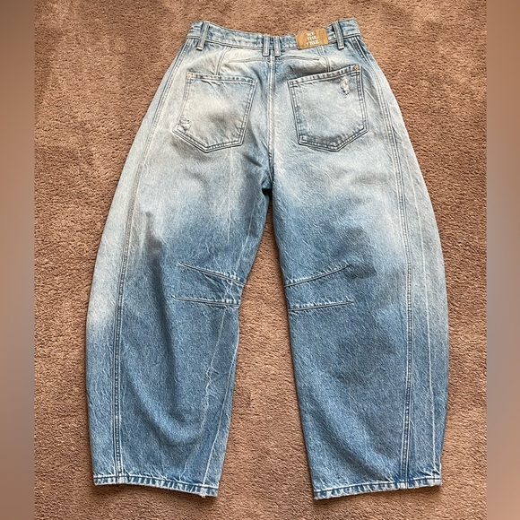 Free People We The Free Good Luck Mid-Rise Barrel Jean in Barnyard Blue - Picture 3 of 7